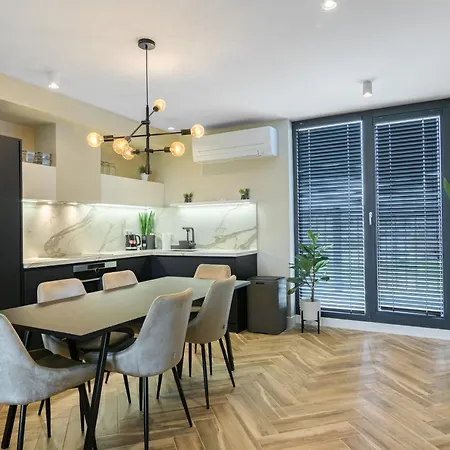R-Varna Luxury Suites דירה וארנה