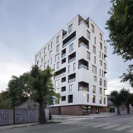 R-Varna Luxury Suites וארנה