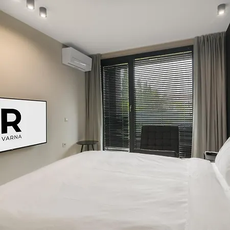 R-Varna Luxury Suites * וארנה