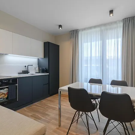 R-Varna Luxury Suites * וארנה